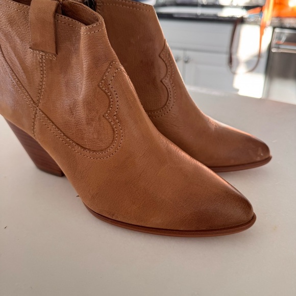 NEW! FRYE REINA BOOTIE Women's Western Leather Boots Brown Size 10 - Picture 11 of 12